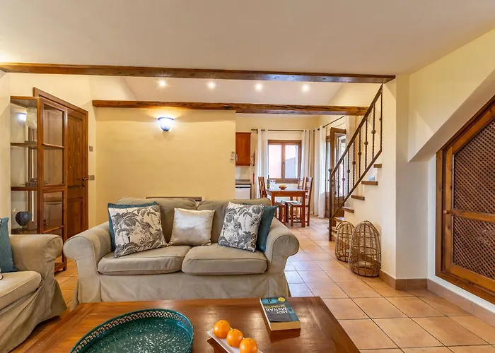 Acogedora Con Piscina Privada