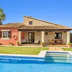 Acogedora Con Piscina Privada