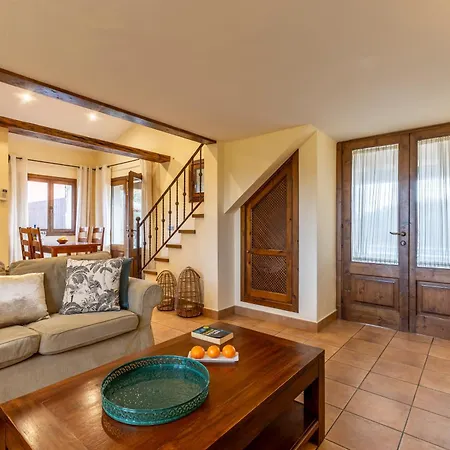 Acogedora Con Piscina Privada Вилла *