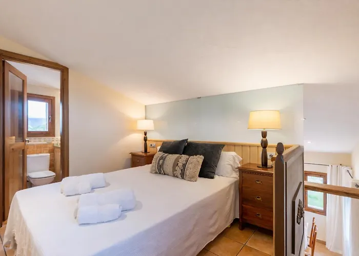 Acogedora Con Piscina Privada Вилла *